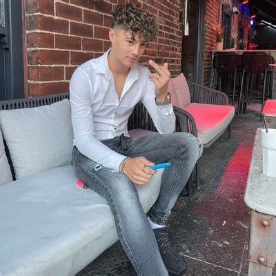 leedslad (@xleedsboyx) .